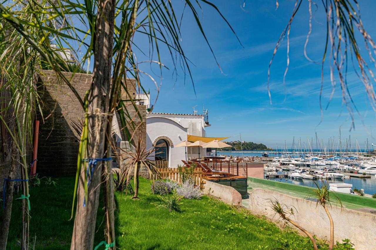 L'Isola Del Postino Rooms Procida Exterior photo